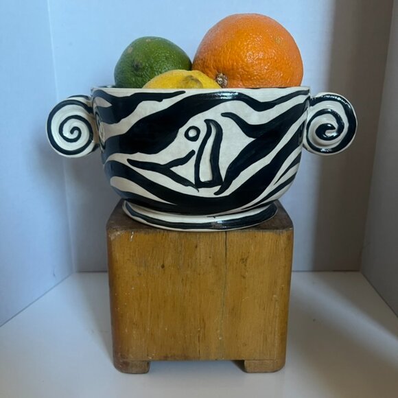Two Zebra Swirl Studio Art Bowls Spiral Handles 5" x 3" Boho Chic Black White - Picture 11 of 12